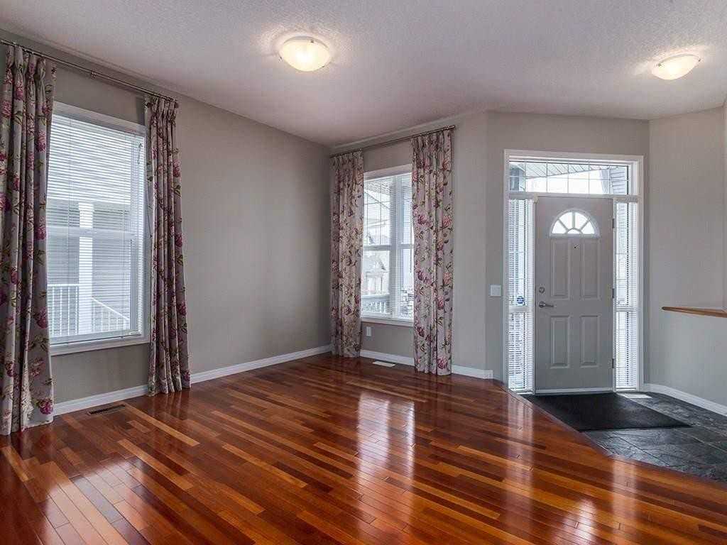 53 Valley Crest Close NW - Photo 3 of 33