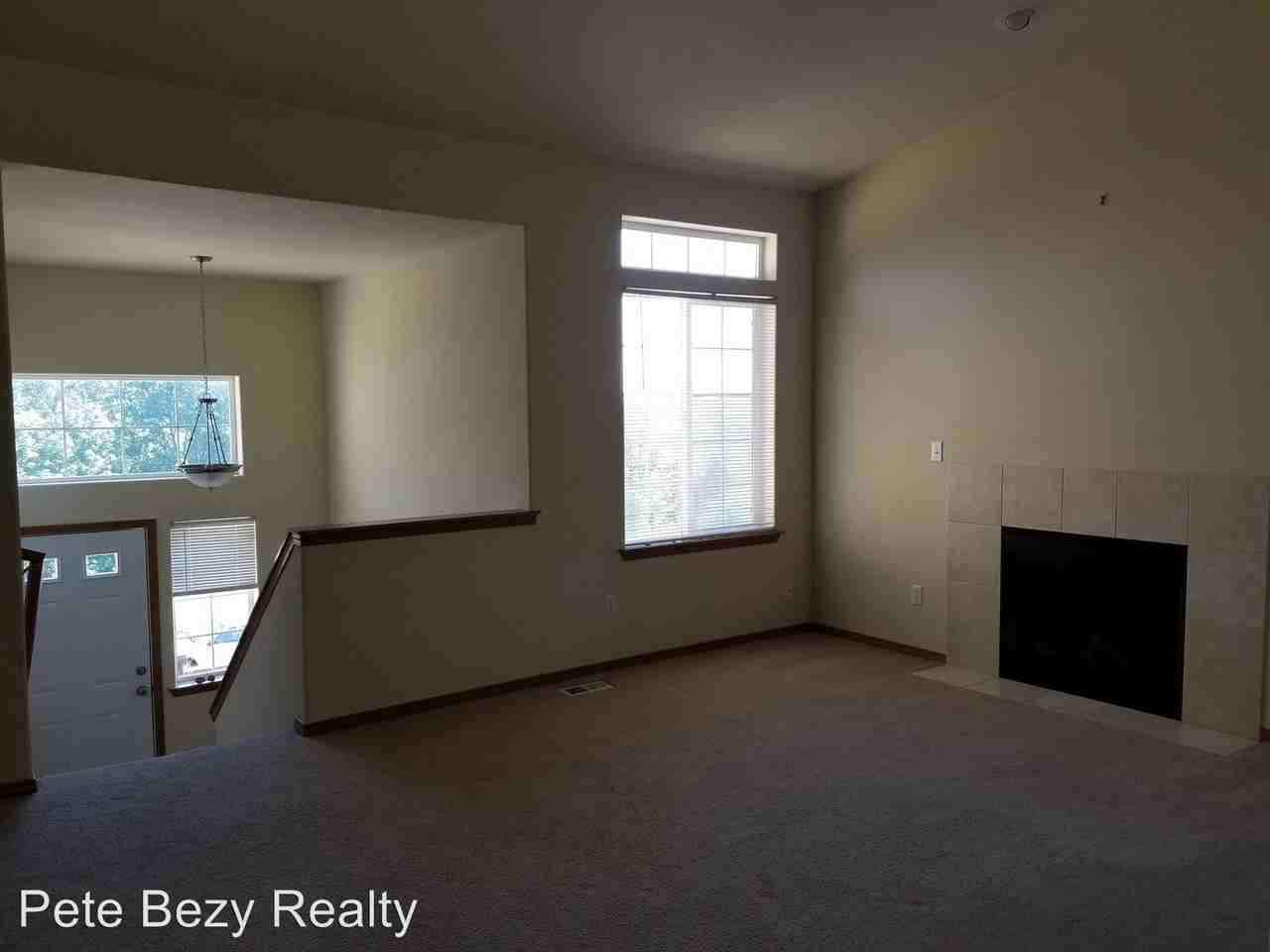 313 Kayli Ct - Photo 2 of 19