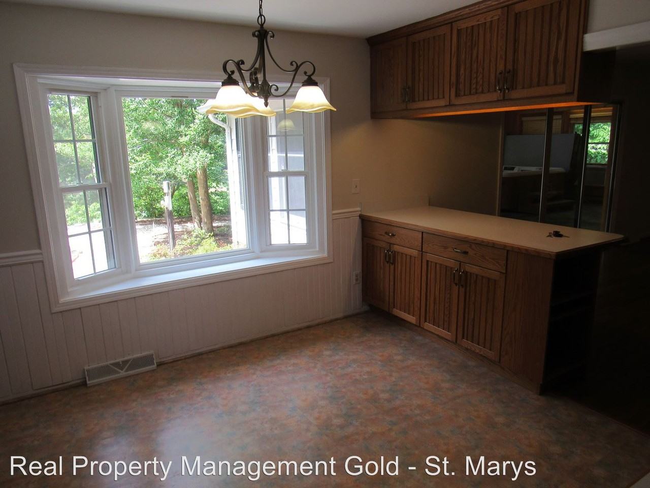 48070 Post Oak Rd - Photo 3 of 32