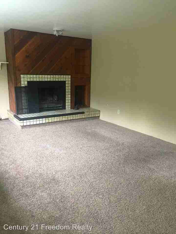 52084 Marlene Ave - Photo 2 of 6