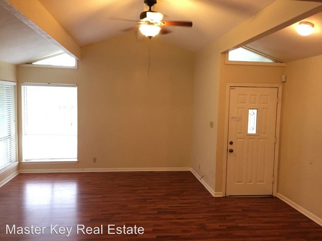 6813 Wake Forest Ln - Photo 3 of 14