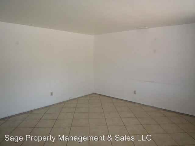 1340 E Don Carlos Ave - Photo 2 of 14