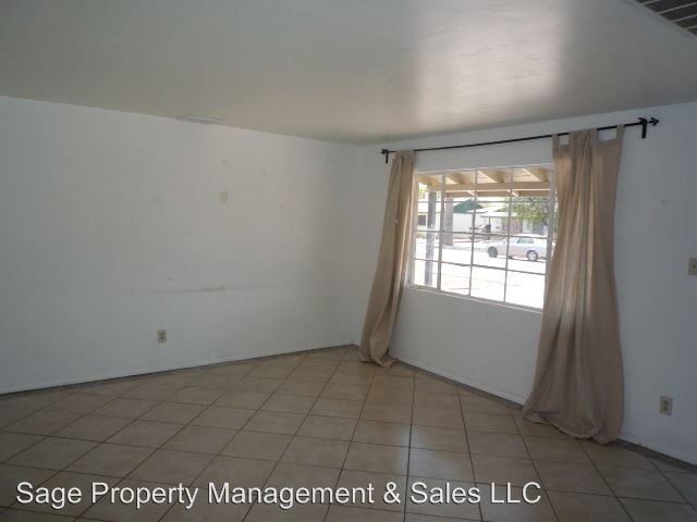 1340 E Don Carlos Ave - Photo 3 of 14