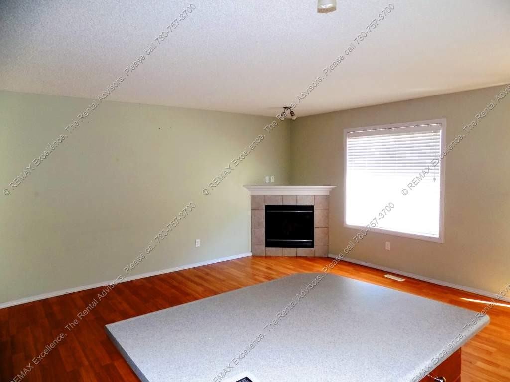 287 MacEwan Road Apartments 287 Macewan Rd SW, Edmonton, AB T6W 1V7