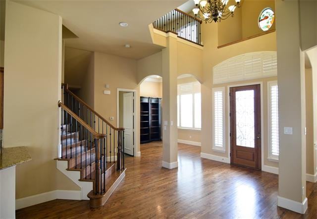 3310 University Park Ln - Photo 2 of 25