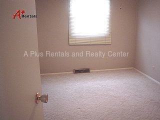 2909 S Walts Ave - Photo 2 of 10