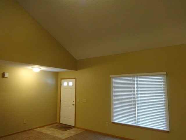 395 Belfair Dr - Photo 2 of 12