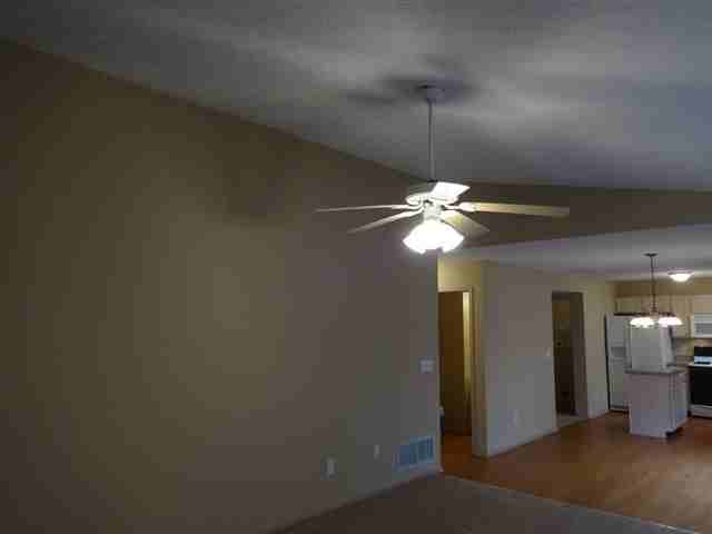 294 Yehlshire Dr - Photo 3 of 10