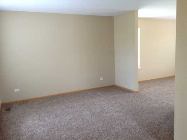 1335 Dahlgren Ln - Photo 3 of 12