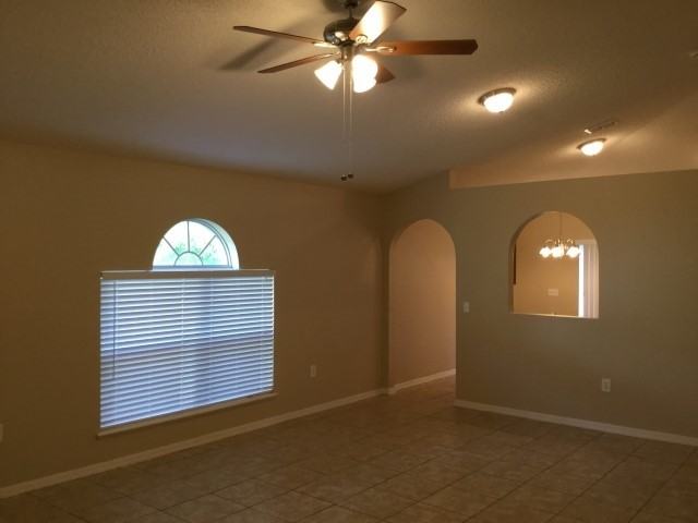 2922 Mingo Dr - Photo 3 of 16