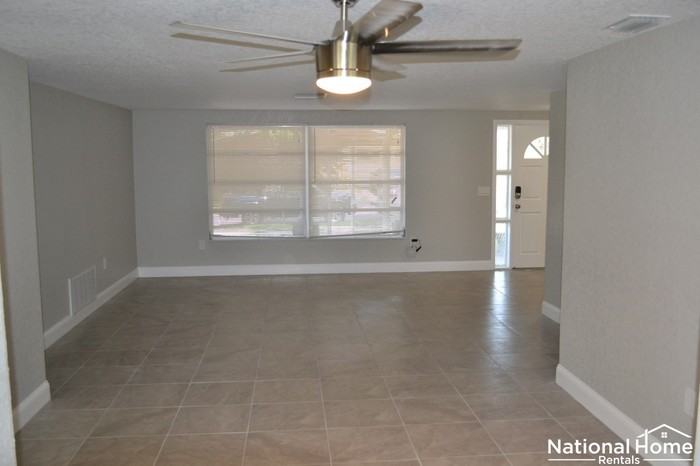 5746 Embay Ave - Photo 3 of 9