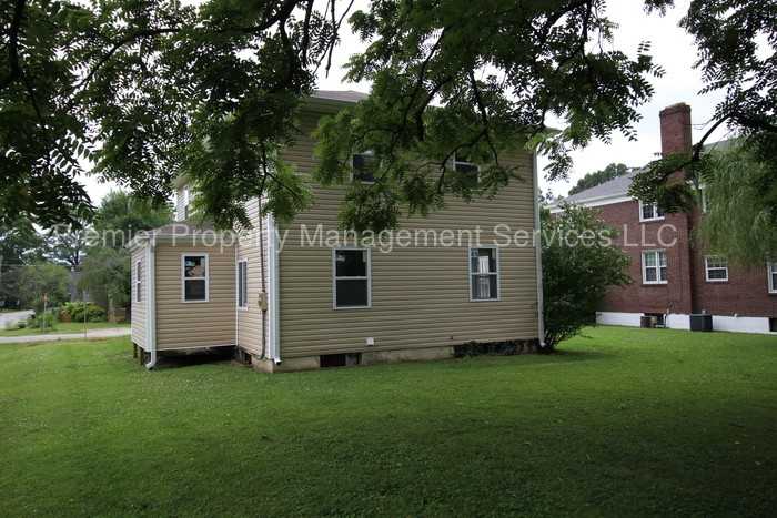 2125 Gladstone Ave - Photo 3 of 12