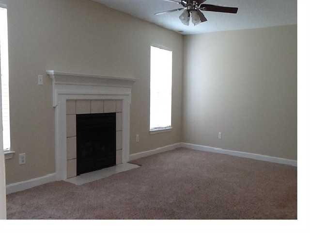 855 Anchor Way NE - Photo 2 of 8