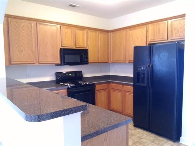 7867 Rainey Dr - Photo 3 of 9