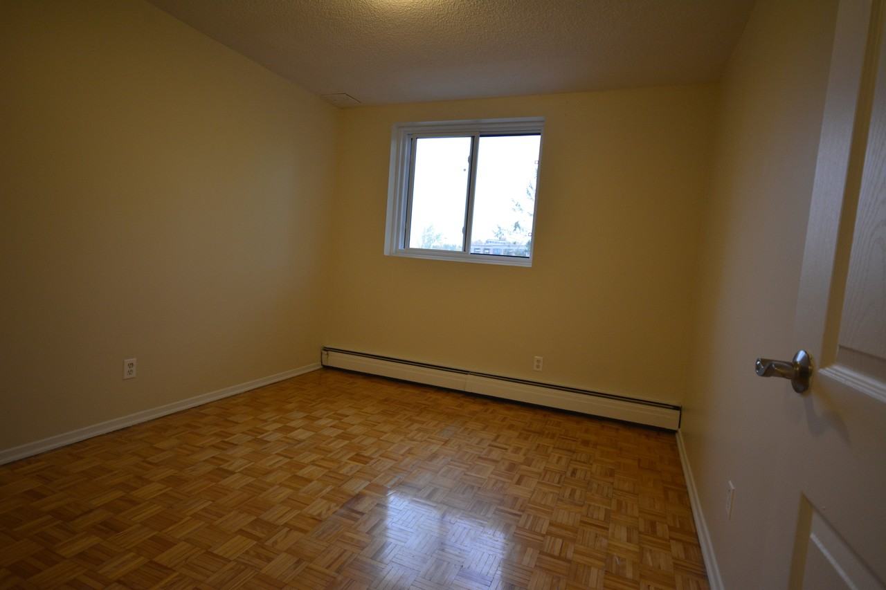 10 Burnside Avenue - Photo 3 of 7