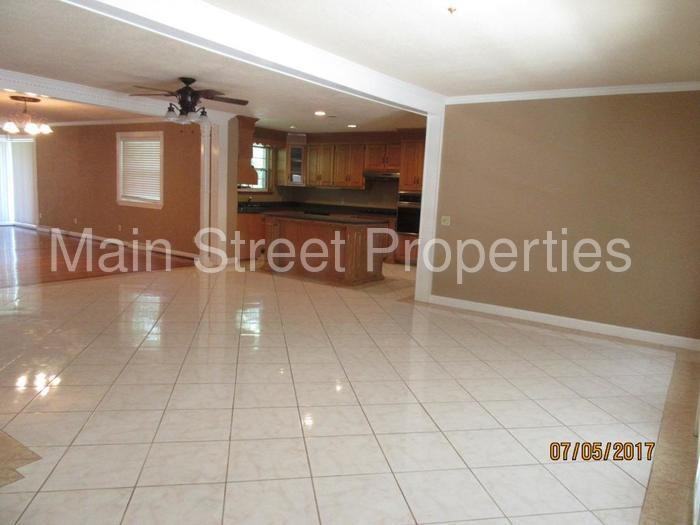 1227 Barcia Dr - Photo 3 of 17