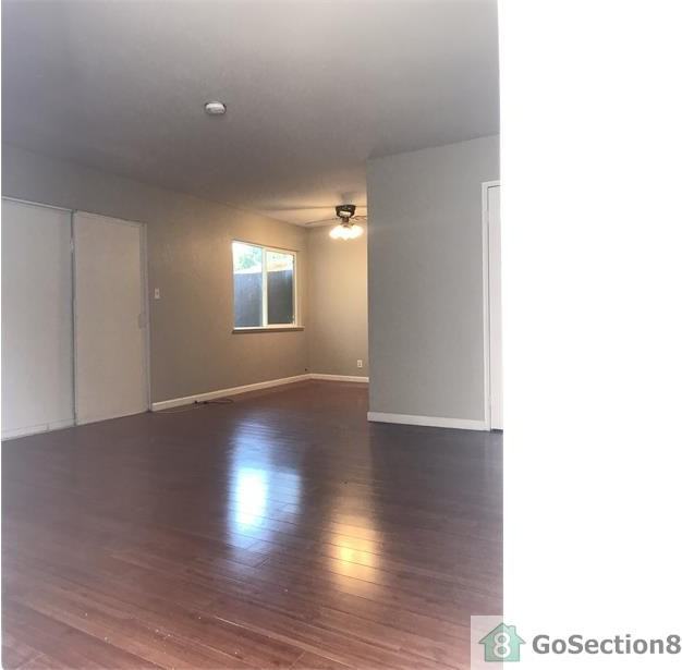 579 Sinclair Dr - Photo 3 of 12