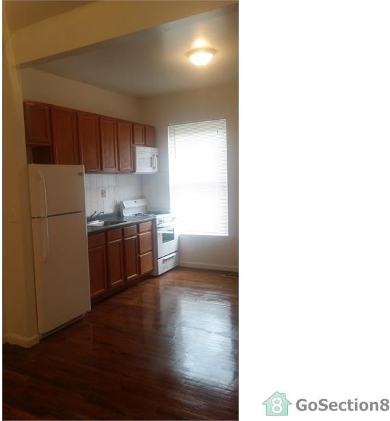 1806 N Wolfe St - Photo 2 of 6