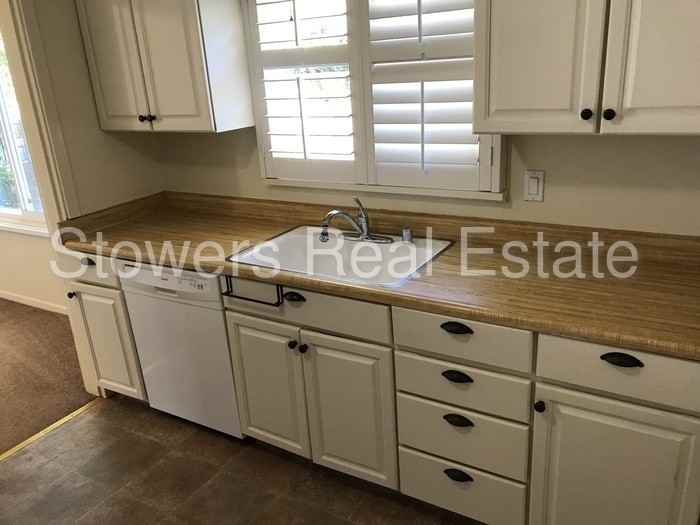 80 Summit Rd #A - Photo 2 of 14