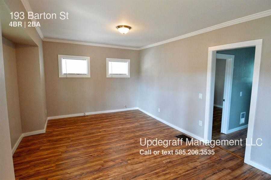 193 Barton St - Photo 3 of 30