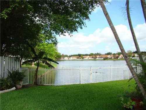 1901 SW 133rd Terrace - Photo 2 of 4