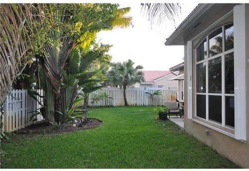 3987 SW 152nd Ave - Photo 2 of 7