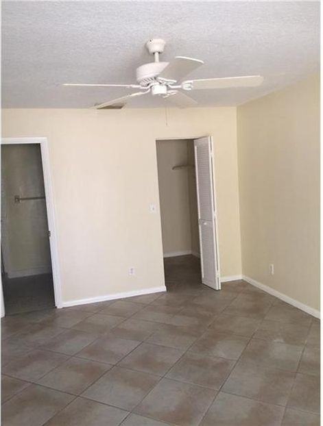 951 SW 109th Ave - Photo 2 of 5