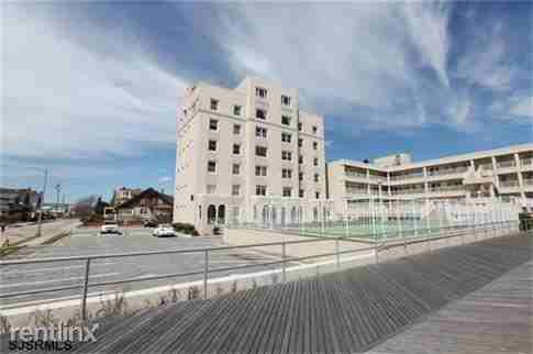 111 S Cambridge Ave - Photo 2 of 5