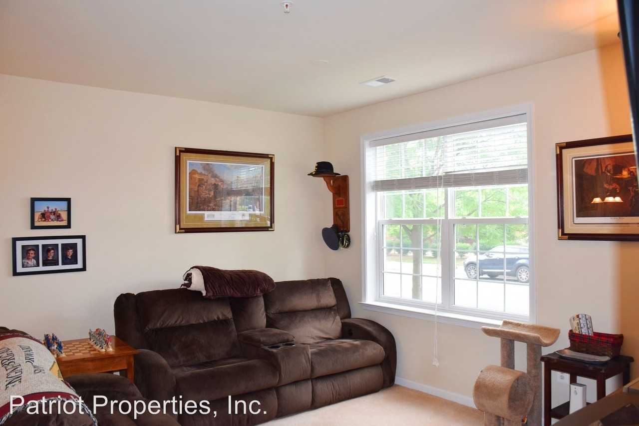 19410 Diamond Lake Dr - Photo 3 of 12