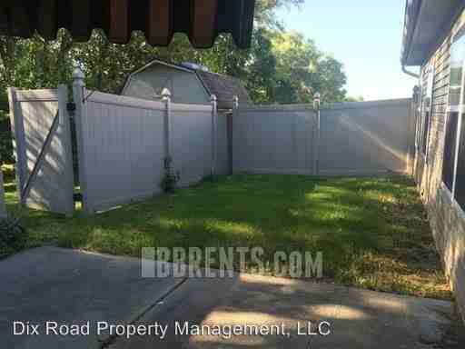 926 Delhi Dr - Photo 2 of 15