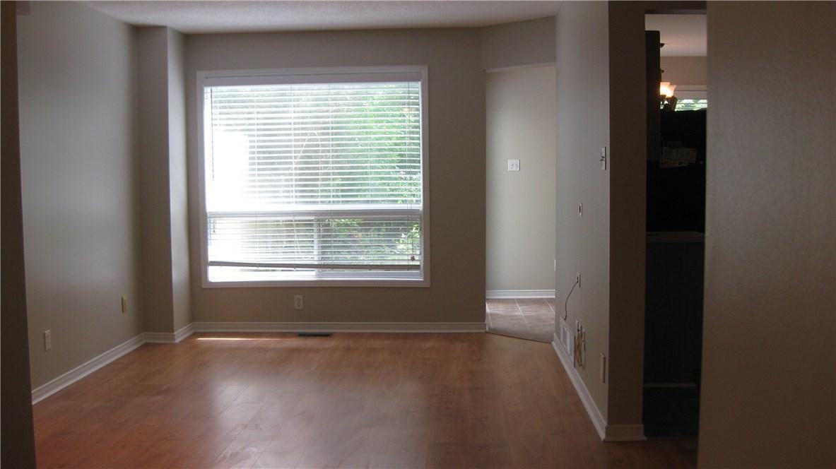 24 Hodgson Ct - Photo 3 of 14