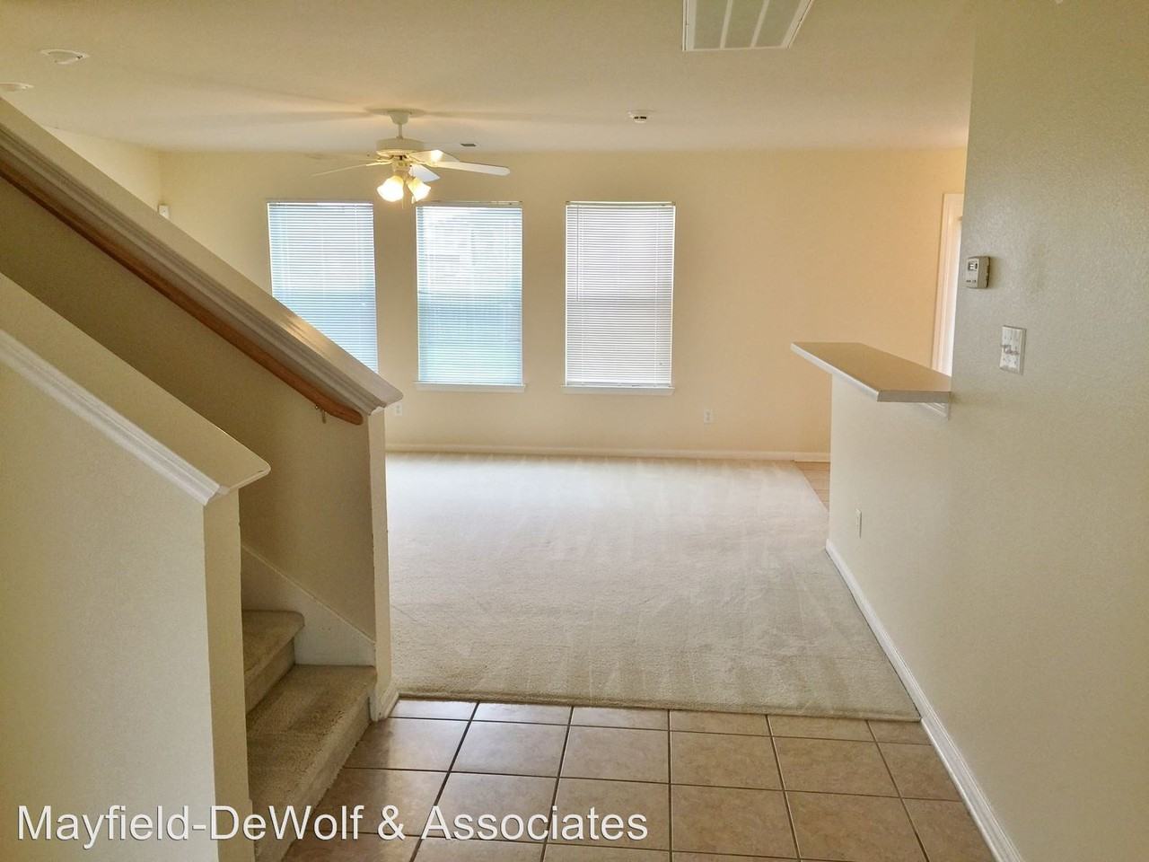 1309 Ascot St - Photo 2 of 14