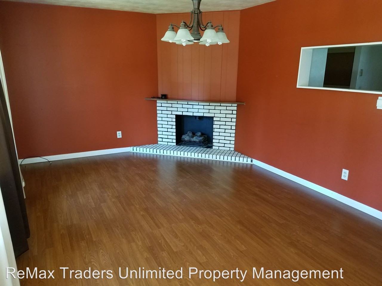 310 N 3rd Ave - Photo 2 of 11