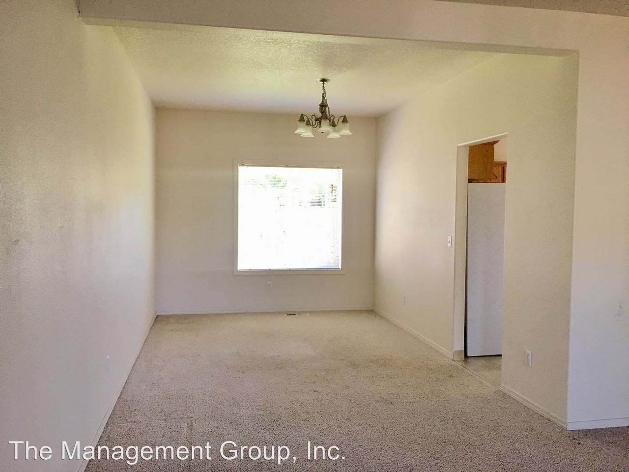 8805 NE 86th St - Photo 3 of 23