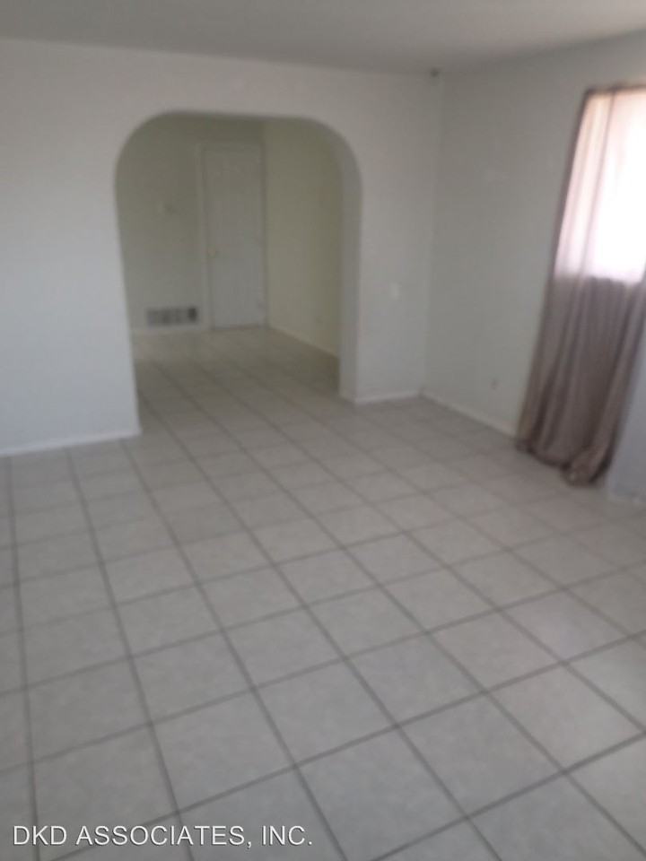 4117 Kaspar Way - Photo 2 of 4