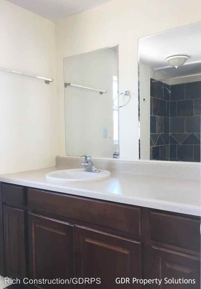 1211 Delamar Ave NW - Photo 3 of 4