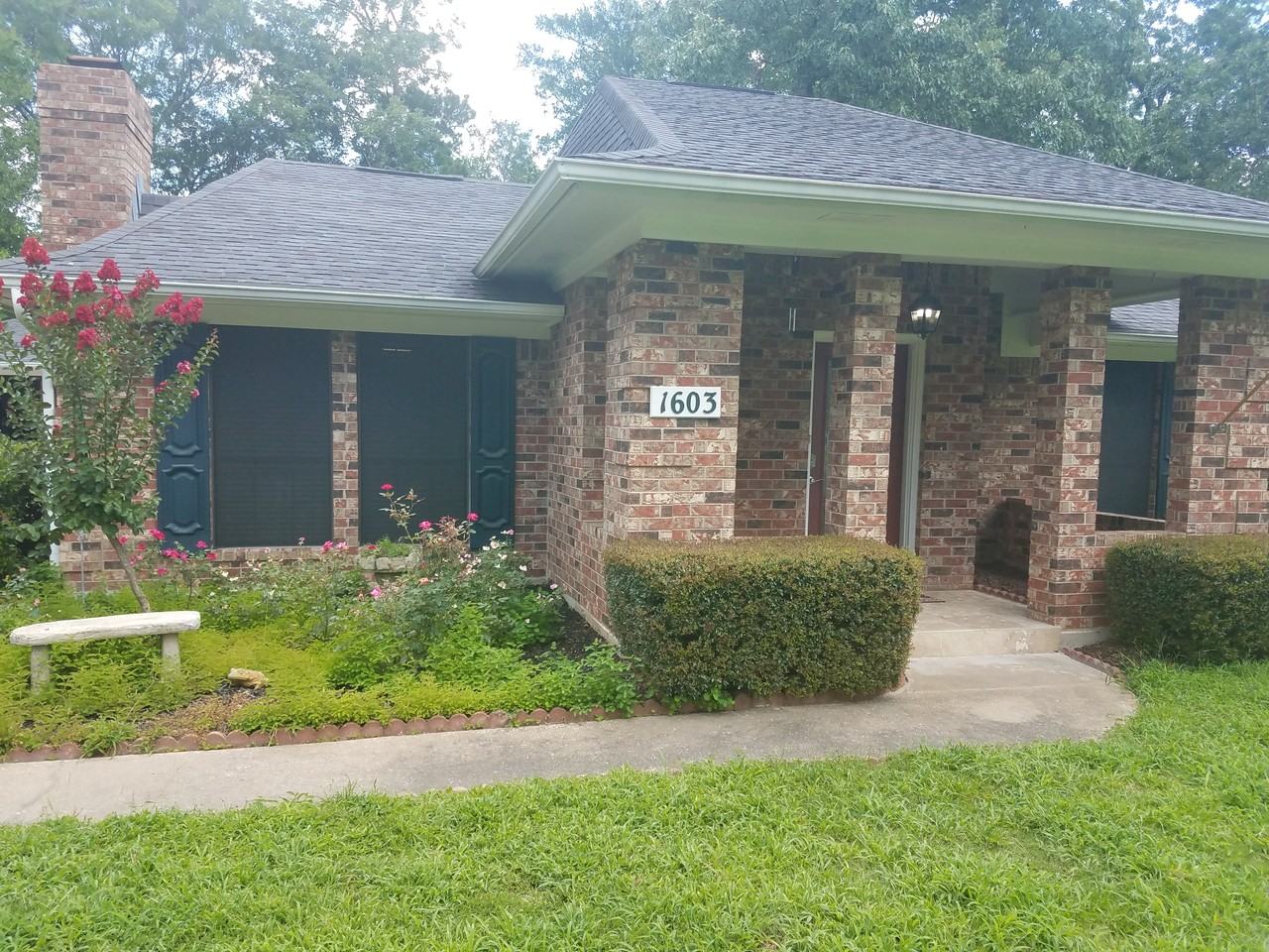 1603 Woodland Dr - Photo 3 of 42