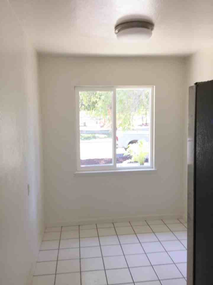 1471 Princeton Dr - Photo 3 of 12