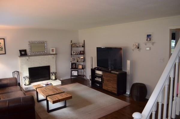 60 Pound St - Photo 3 of 23