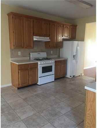 10 Summerfield Blvd - Photo 3 of 6