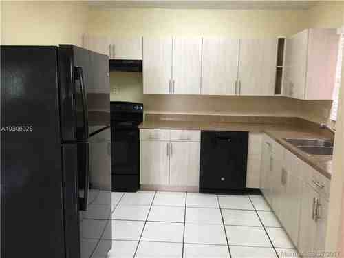 6602 SW 20th St - Photo 3 of 3