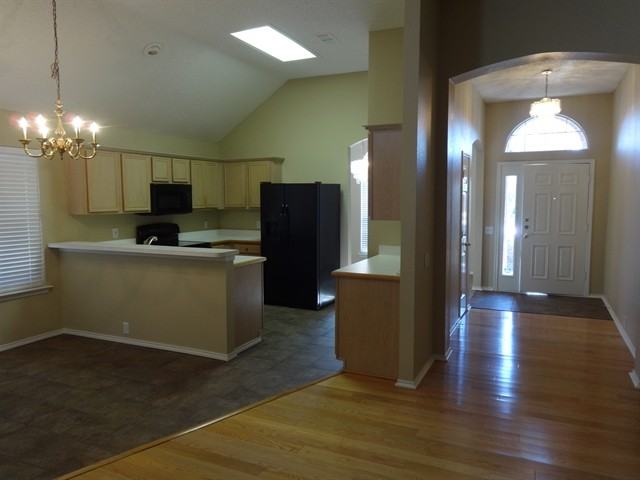 4729 Grant Park Ave - Photo 2 of 13