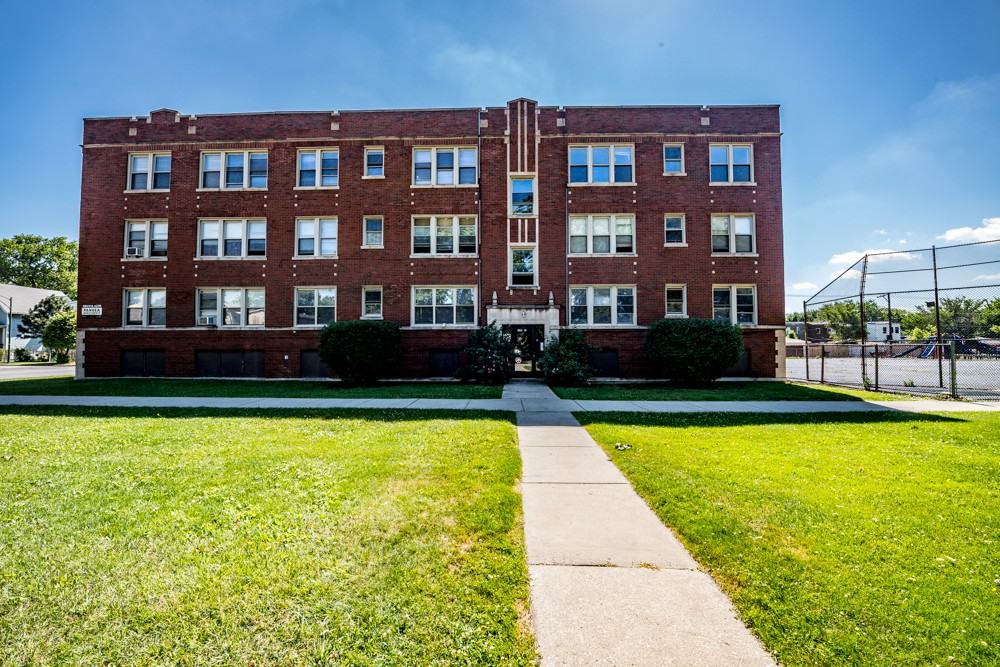 6705 S Michigan Apartments for Rent in Grand Crossing  