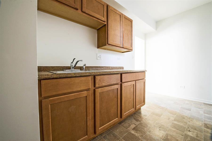 7654 S Marshfield Ave - Photo 3 of 5