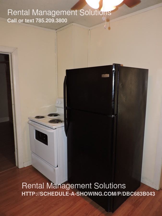 1273 SW Plass Ave - Photo 3 of 11