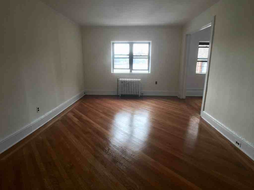 21 Fifth Ave #25