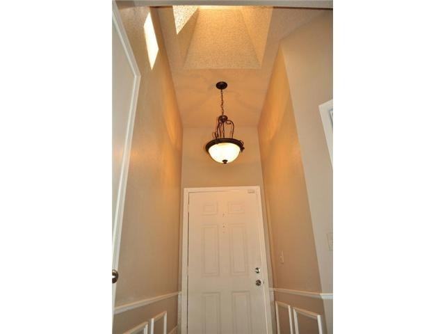 8521 Jenny Ln - Photo 2 of 15