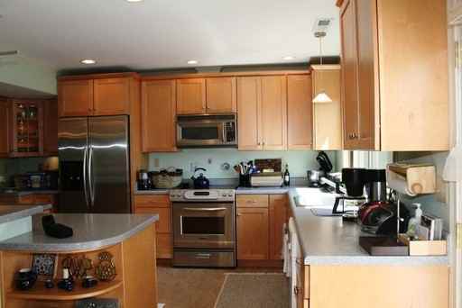 85 Woodlake Dr - Photo 3 of 12