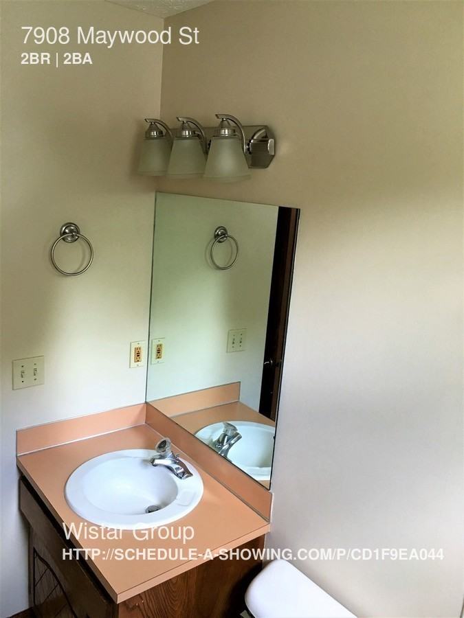 7908 Maywood St - Photo 2 of 24