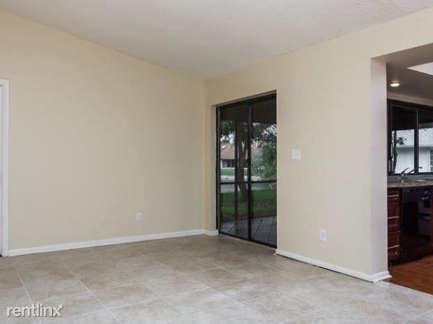 9540 NW 13th St - Photo 2 of 13